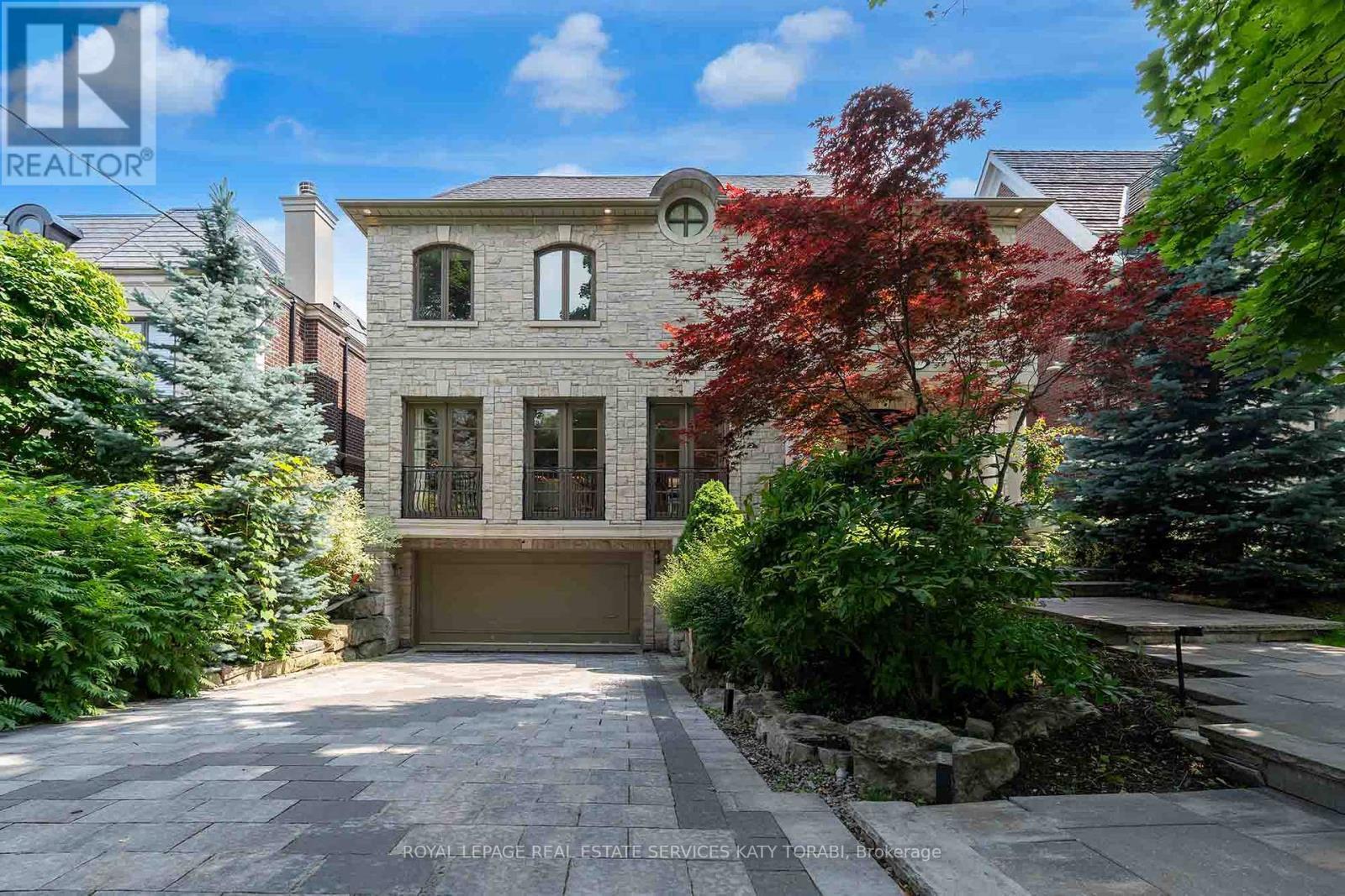 












135 BUCKINGHAM AVENUE

,
Toronto,




Ontario
M4N1R5

