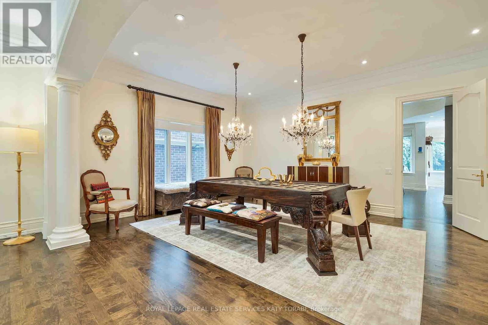 












135 BUCKINGHAM AVENUE

,
Toronto,




Ontario
M4N1R5

