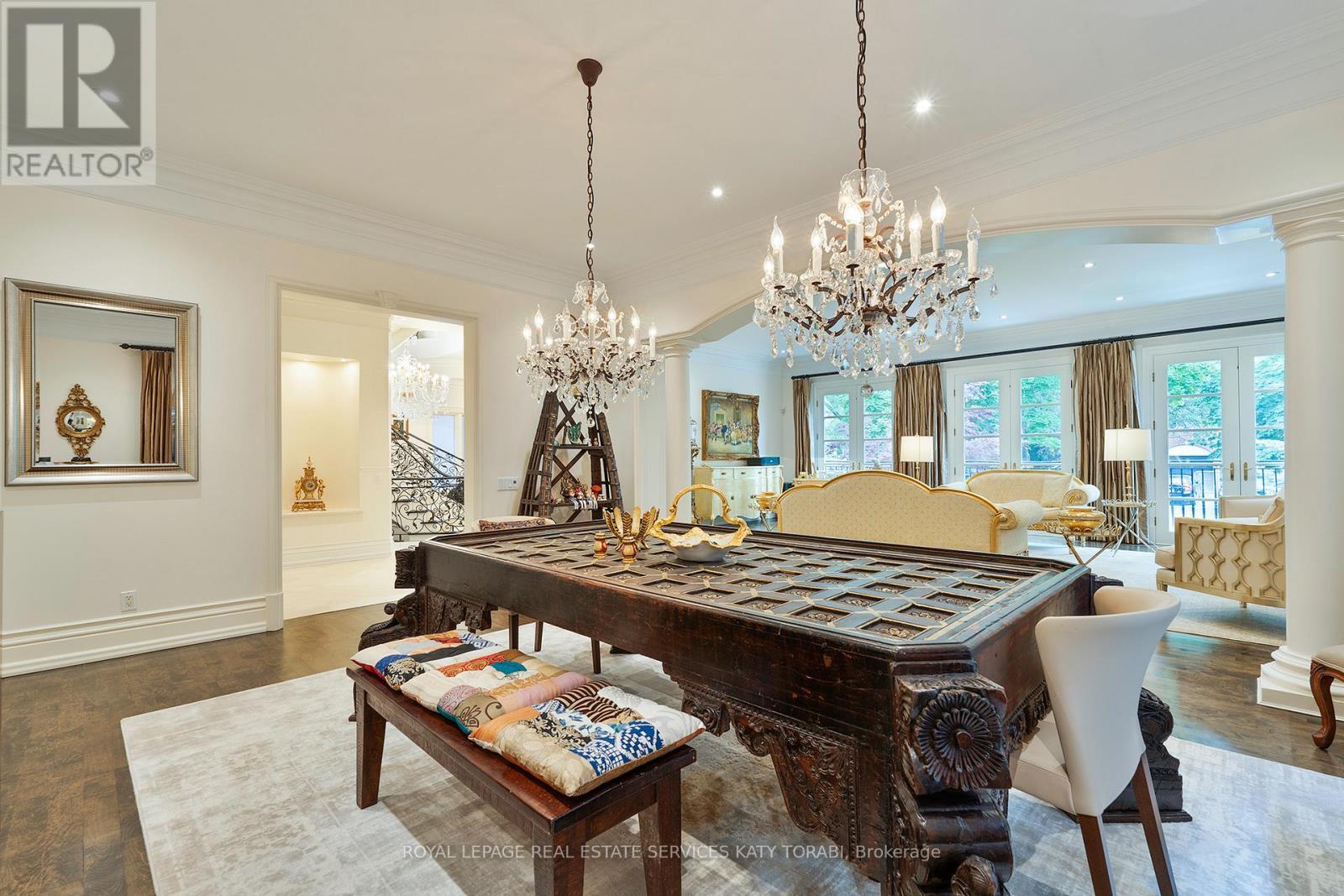 












135 BUCKINGHAM AVENUE

,
Toronto,




Ontario
M4N1R5

