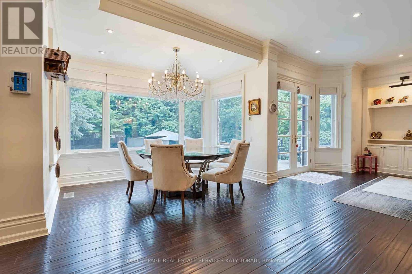 












135 BUCKINGHAM AVENUE

,
Toronto,




Ontario
M4N1R5

