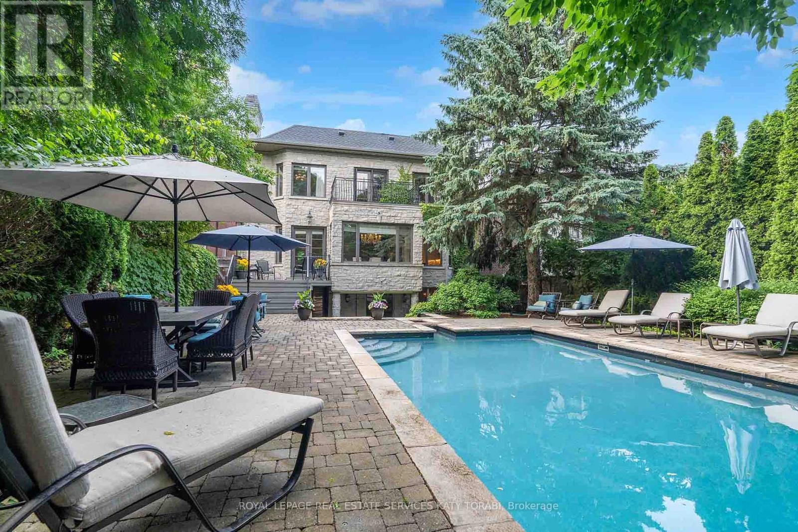 












135 BUCKINGHAM AVENUE

,
Toronto,




Ontario
M4N1R5

