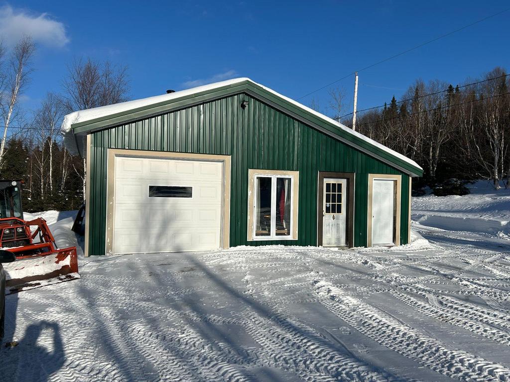 









15


Lac Daigle

,
Lac-Walker,




QC
G4R4K3

