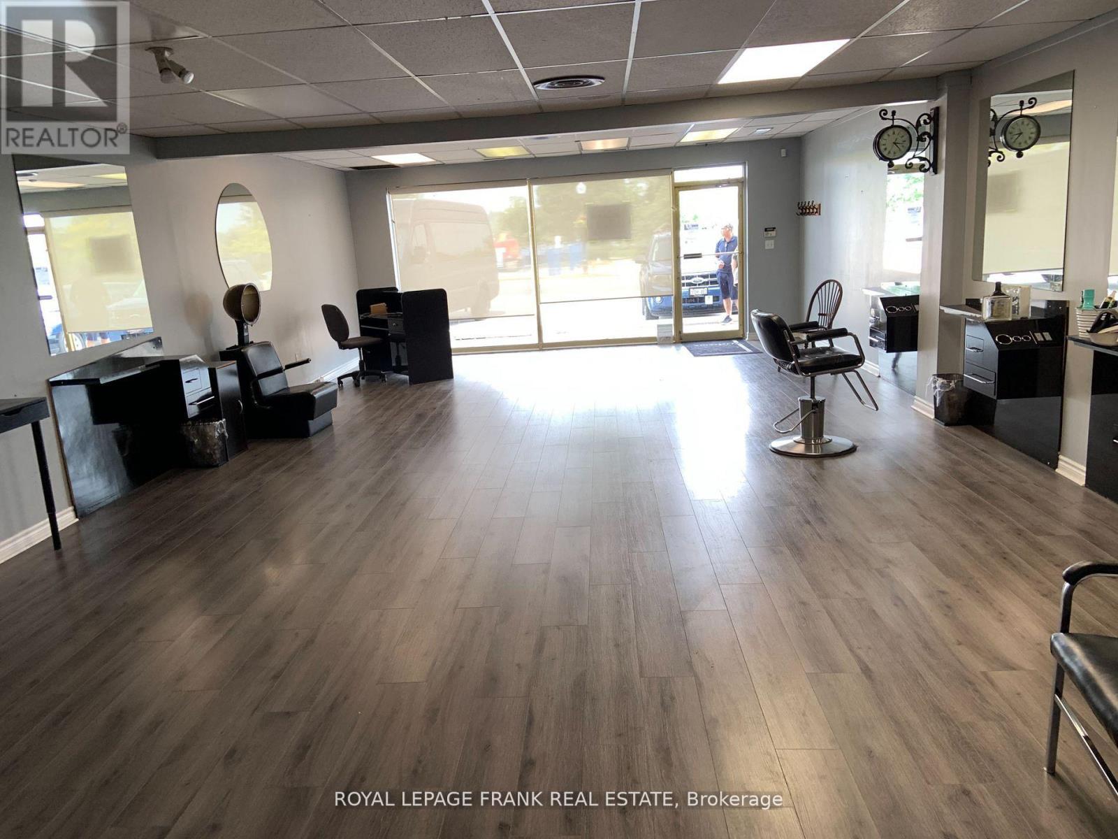 












88 WATER STREET

,
Scugog (Port Perry),




Ontario
L9L1J2

