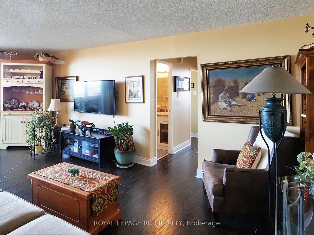 









3533


Derry

Road East, 1003,
Mississauga,




ON
L4T 1B1

