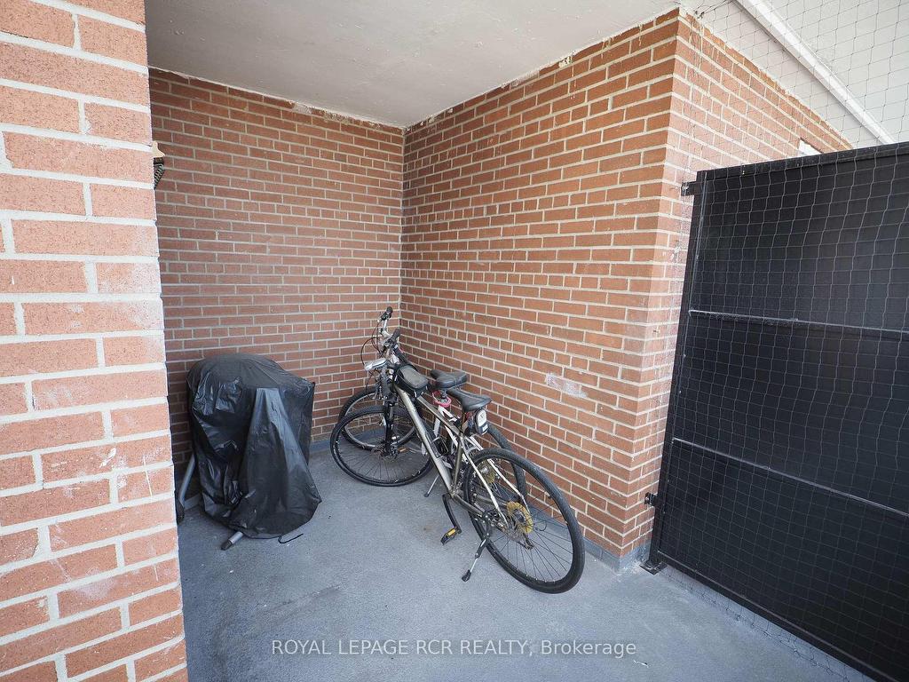 









3533


Derry

Road East, 1003,
Mississauga,




ON
L4T 1B1


