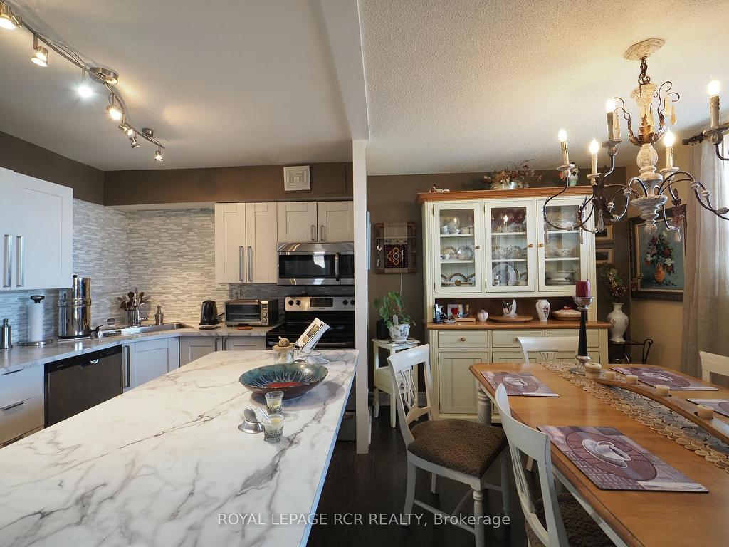 









3533


Derry

Road East, 1003,
Mississauga,




ON
L4T 1B1

