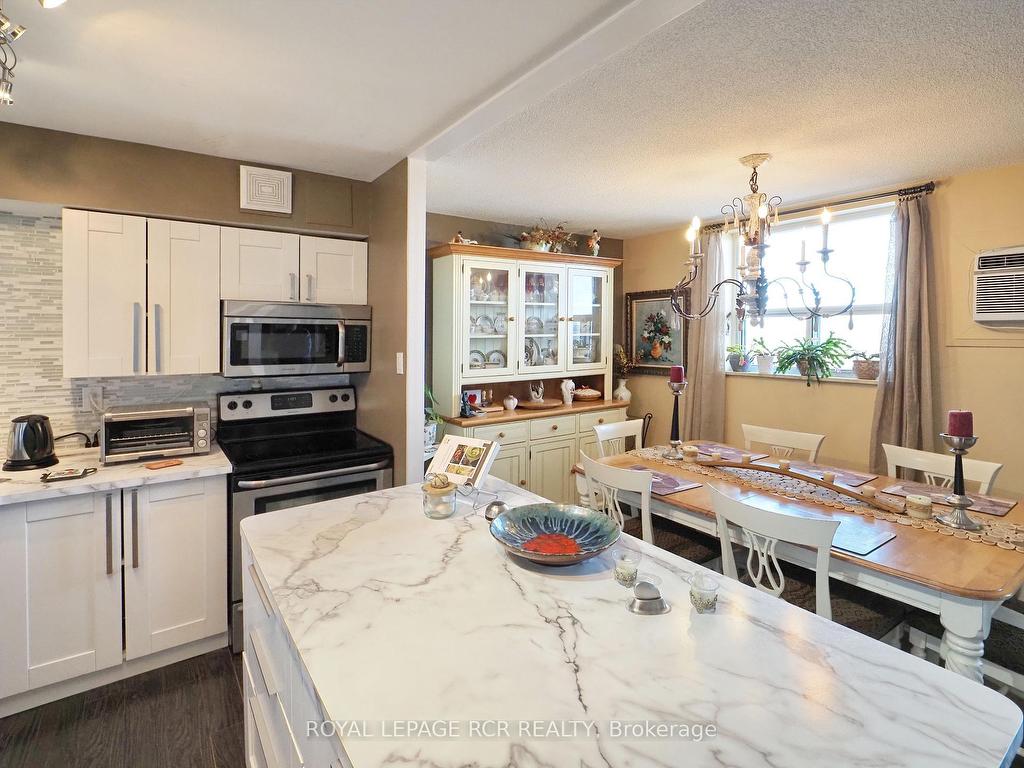 









3533


Derry

Road East, 1003,
Mississauga,




ON
L4T 1B1

