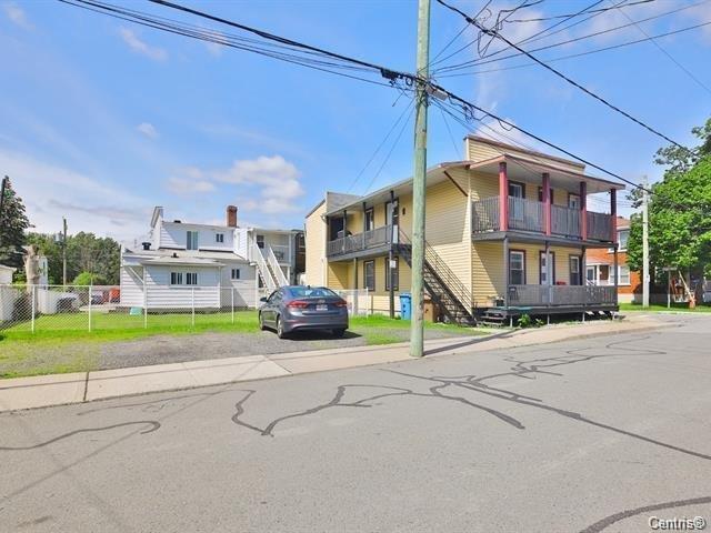 









170


Rue Caron

,
McMasterville,




QC
J3G1G1

