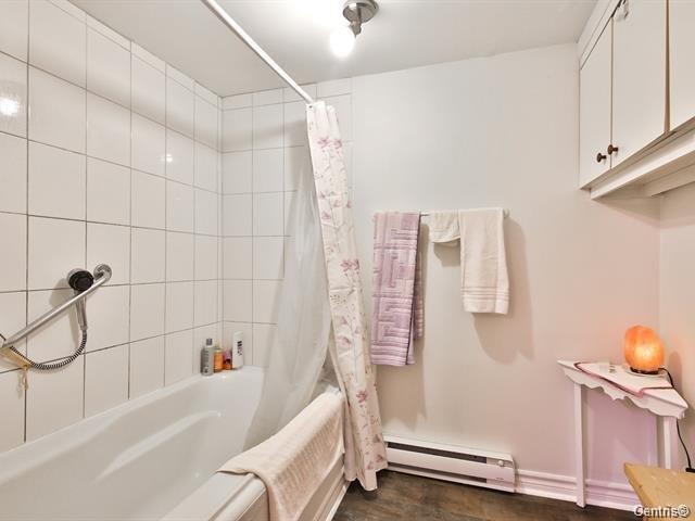 









170


Rue Caron

,
McMasterville,




QC
J3G1G1

