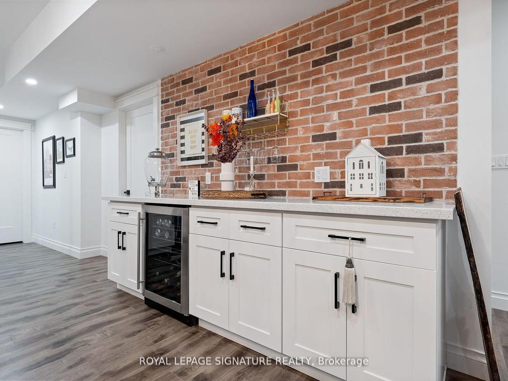 









80


New Lakeshore

Road, 31,
Norfolk,




ON
N0A 1N8

