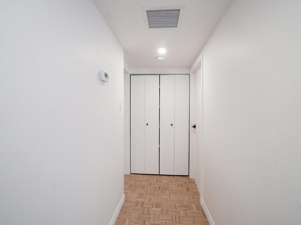 









8300


Rue Sherbrooke E.

, 503,
Montréal (Mercier/Hochelaga-Maisonneuve),




QC
H1L6K9

