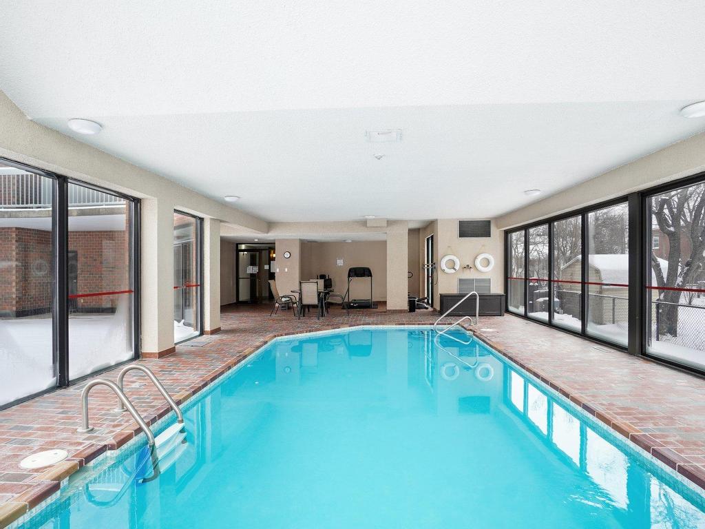 









8300


Rue Sherbrooke E.

, 503,
Montréal (Mercier/Hochelaga-Maisonneuve),




QC
H1L6K9


