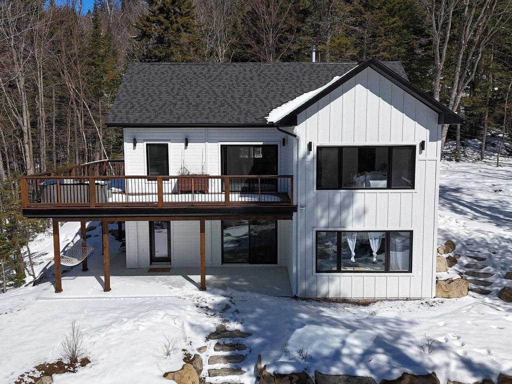 









291


Rue Trudeau

,
Sainte-Agathe-des-Monts,




QC
J8C3T6

