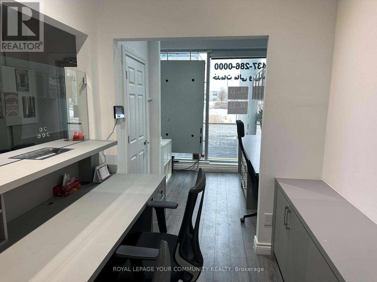 












18 - 7181 YONGE STREET

,
Markham,




Ontario
L3T0C7

