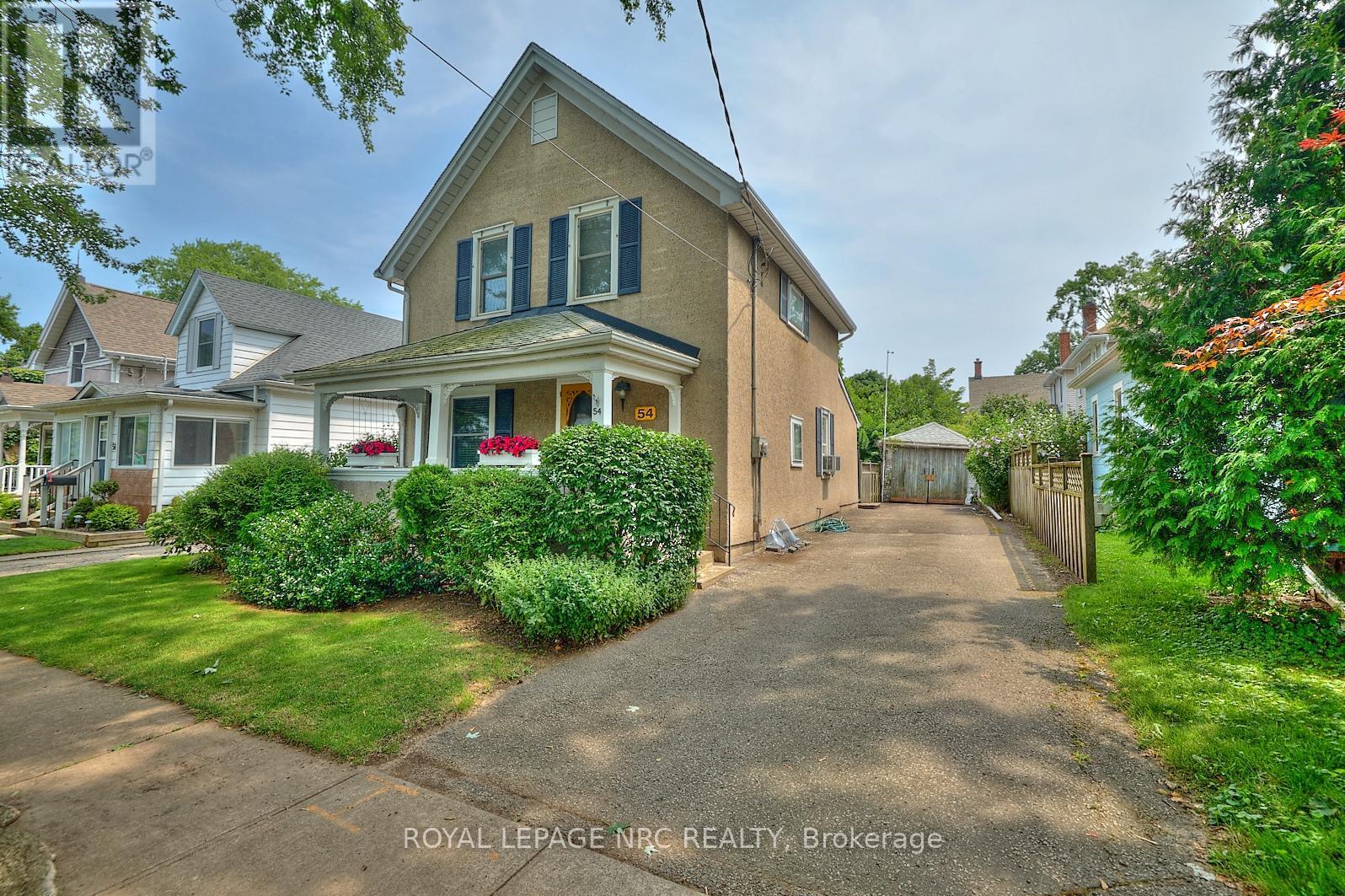 












54 HENRY STREET

,
St. Catharines (Downtown),




Ontario
L2R5T9

