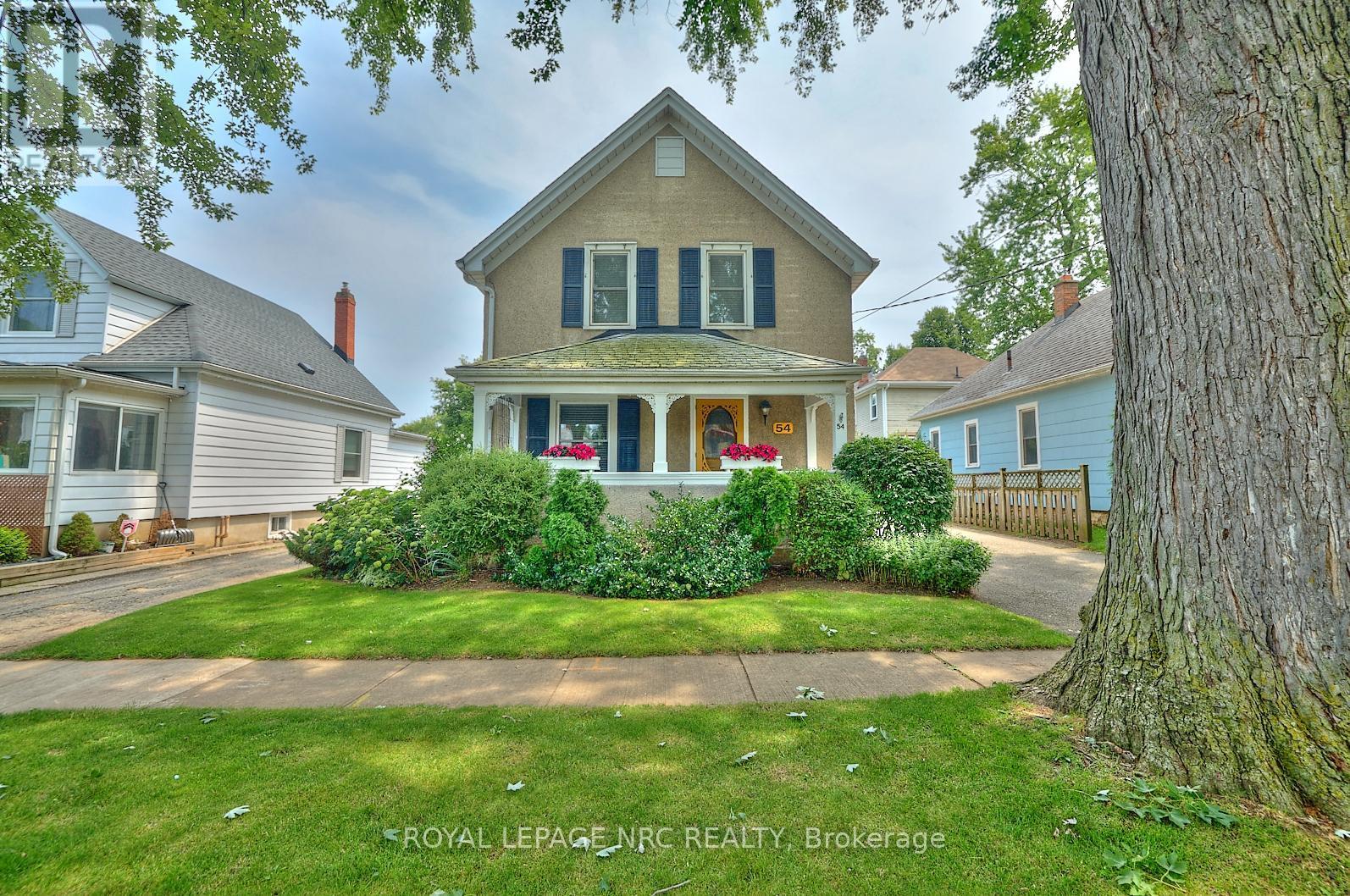












54 HENRY STREET

,
St. Catharines (Downtown),




Ontario
L2R5T9

