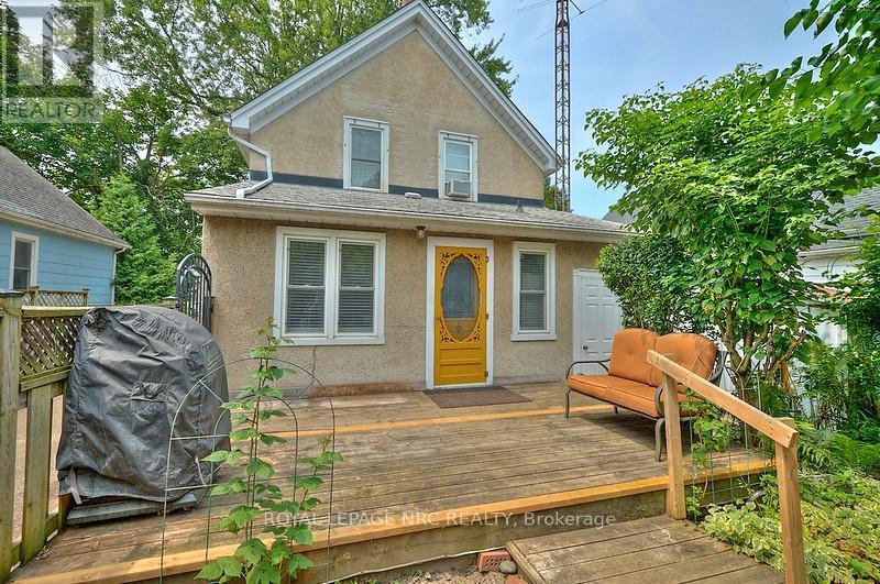 












54 HENRY STREET

,
St. Catharines (Downtown),




Ontario
L2R5T9

