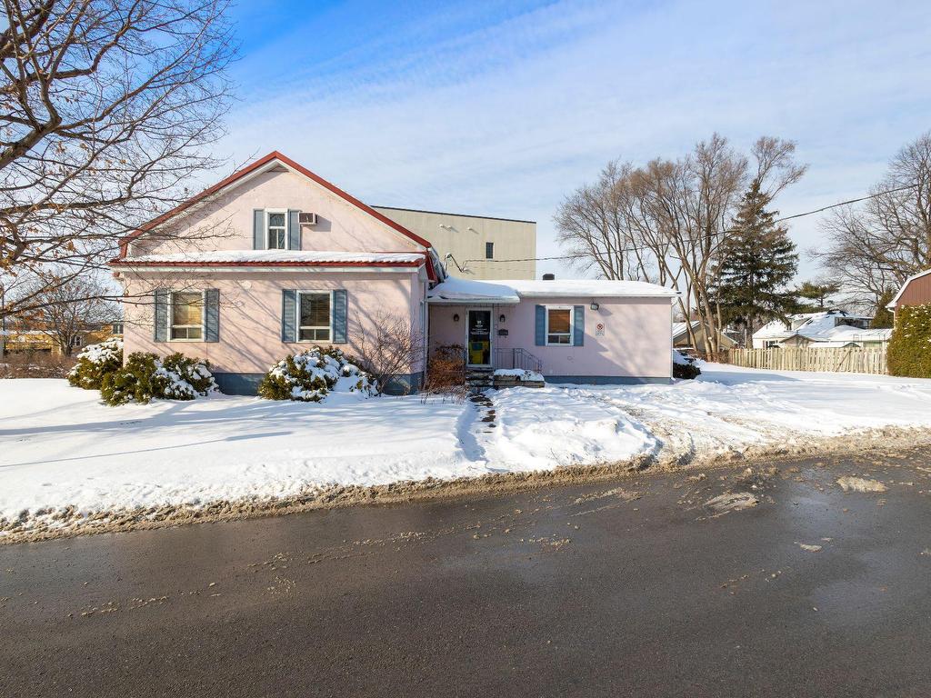 









61


Grand Boulevard

,
L'Île-Perrot,




QC
J7V4W3

