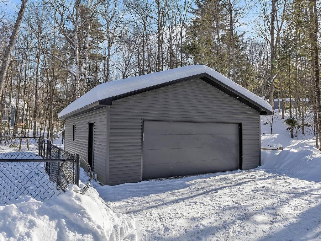 









468


Ch. Blackburn

,
Val-des-Monts,




QC
J8N6E1

