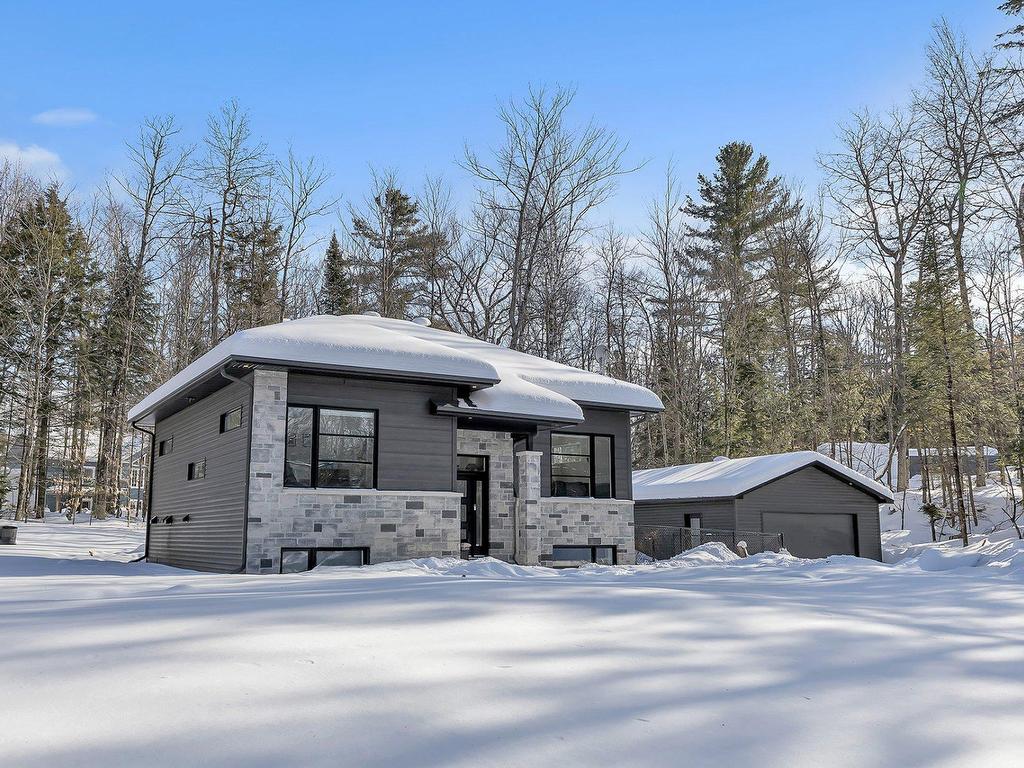 









468


Ch. Blackburn

,
Val-des-Monts,




QC
J8N6E1

