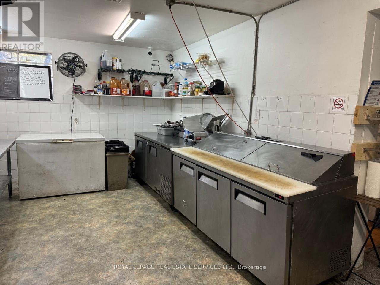 












638 CONCESSION STREET

,
Hamilton,




Ontario
L8V1B5

