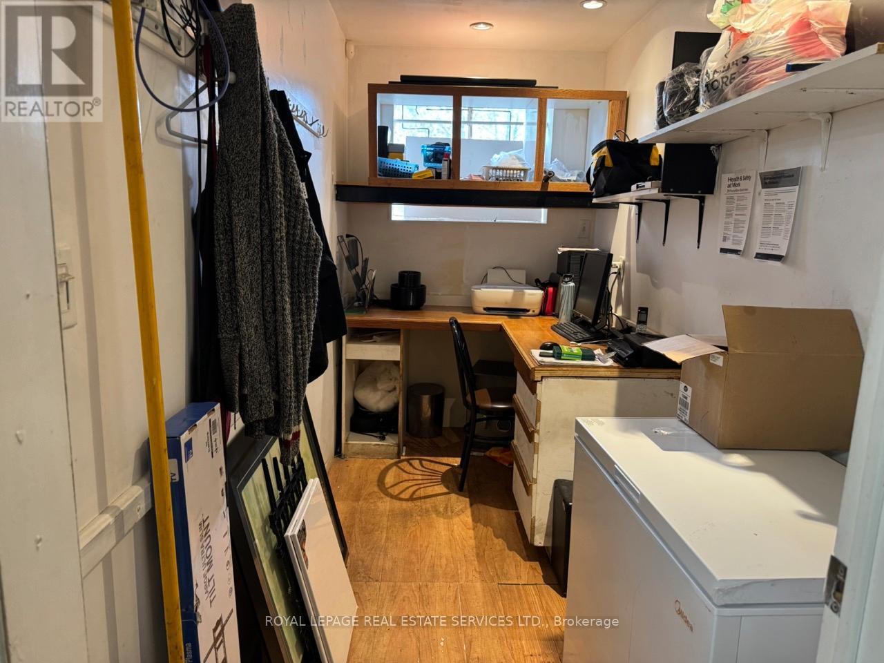 












638 CONCESSION STREET

,
Hamilton,




Ontario
L8V1B5

