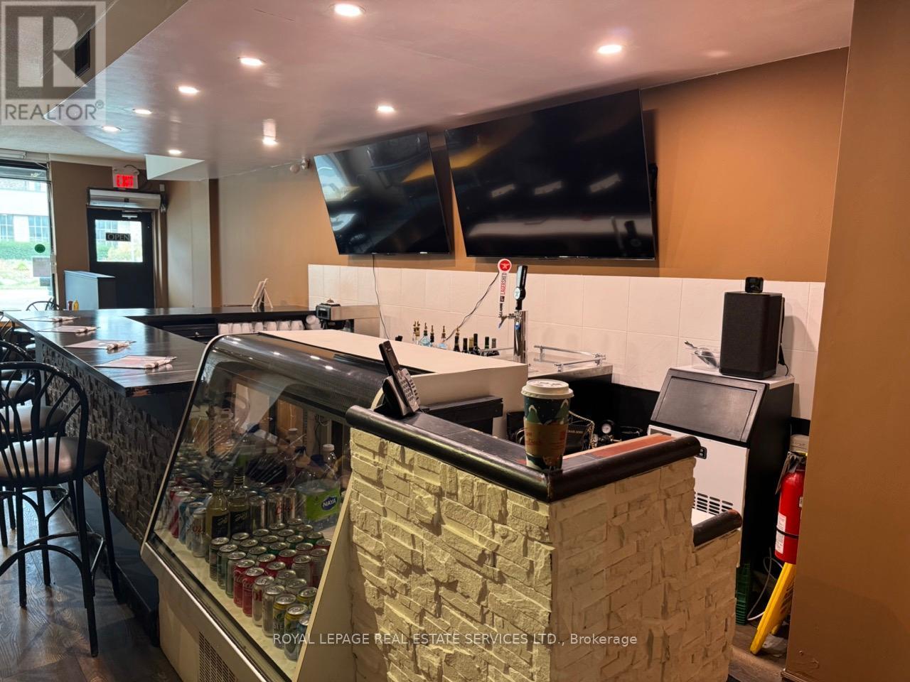 












638 CONCESSION STREET

,
Hamilton,




Ontario
L8V1B5

