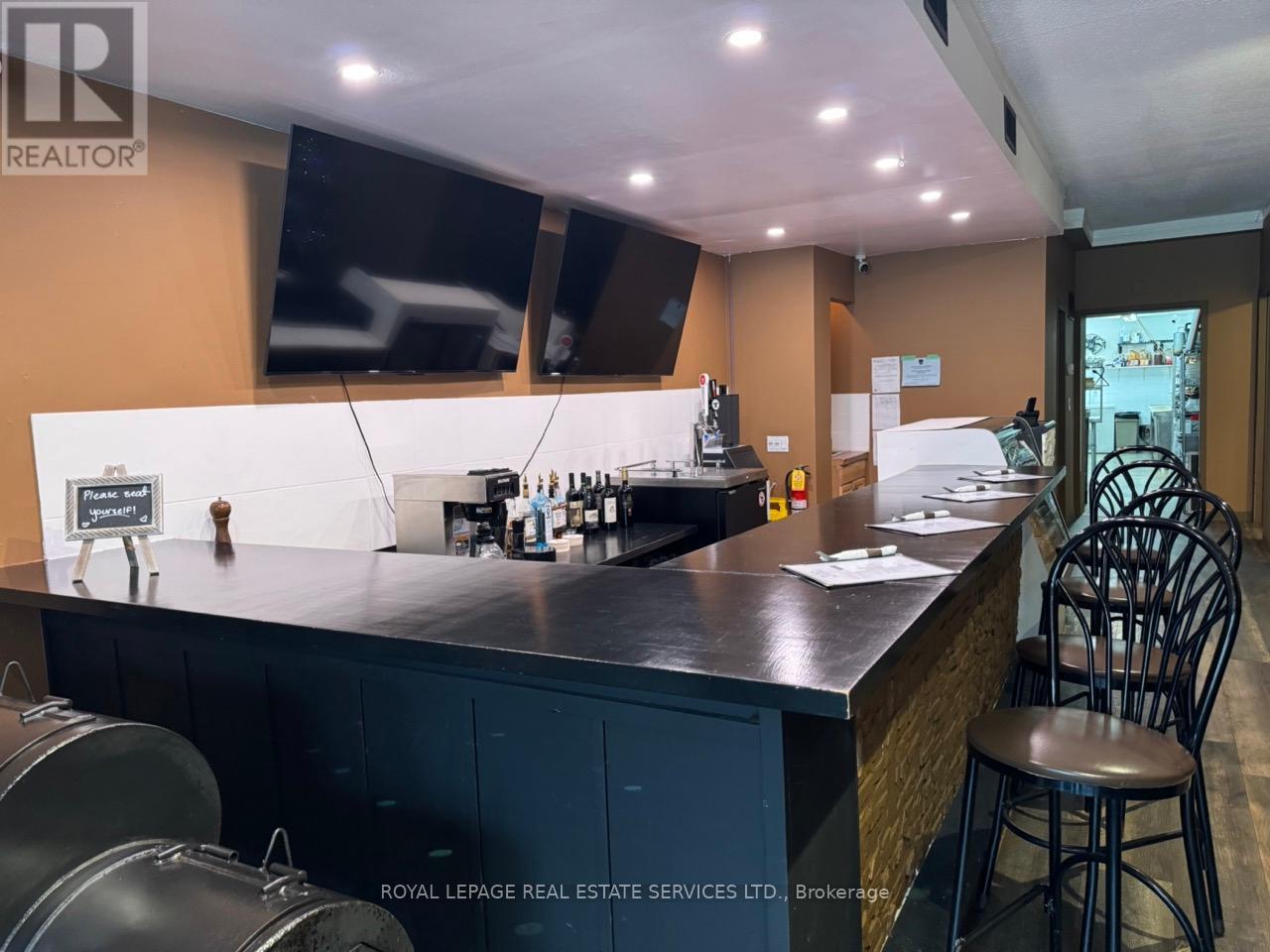 












638 CONCESSION STREET

,
Hamilton,




Ontario
L8V1B5

