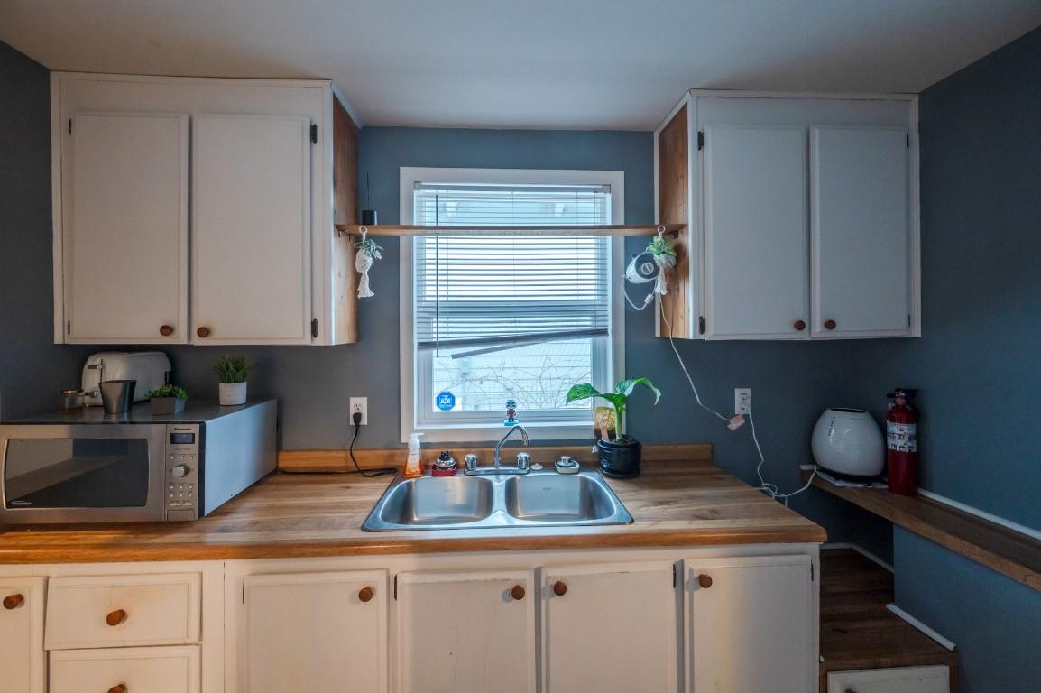 









468


Wade

Avenue,
Penticton,




BC
V2A 1V4

