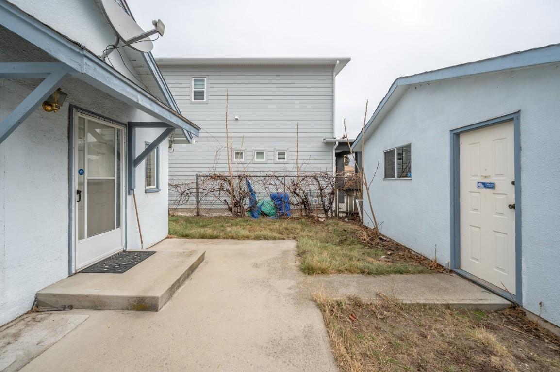 









468


Wade

Avenue,
Penticton,




BC
V2A 1V4


