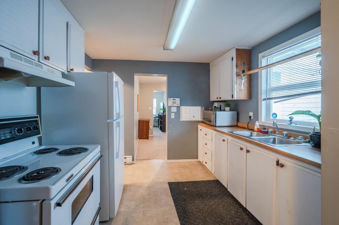 









468


Wade

Avenue,
Penticton,




BC
V2A 1V4

