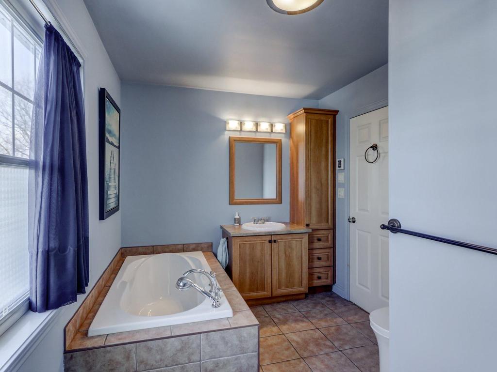 









22


Place Mathieu

,
Saint-Joseph-du-Lac,




QC
J0N1M0

