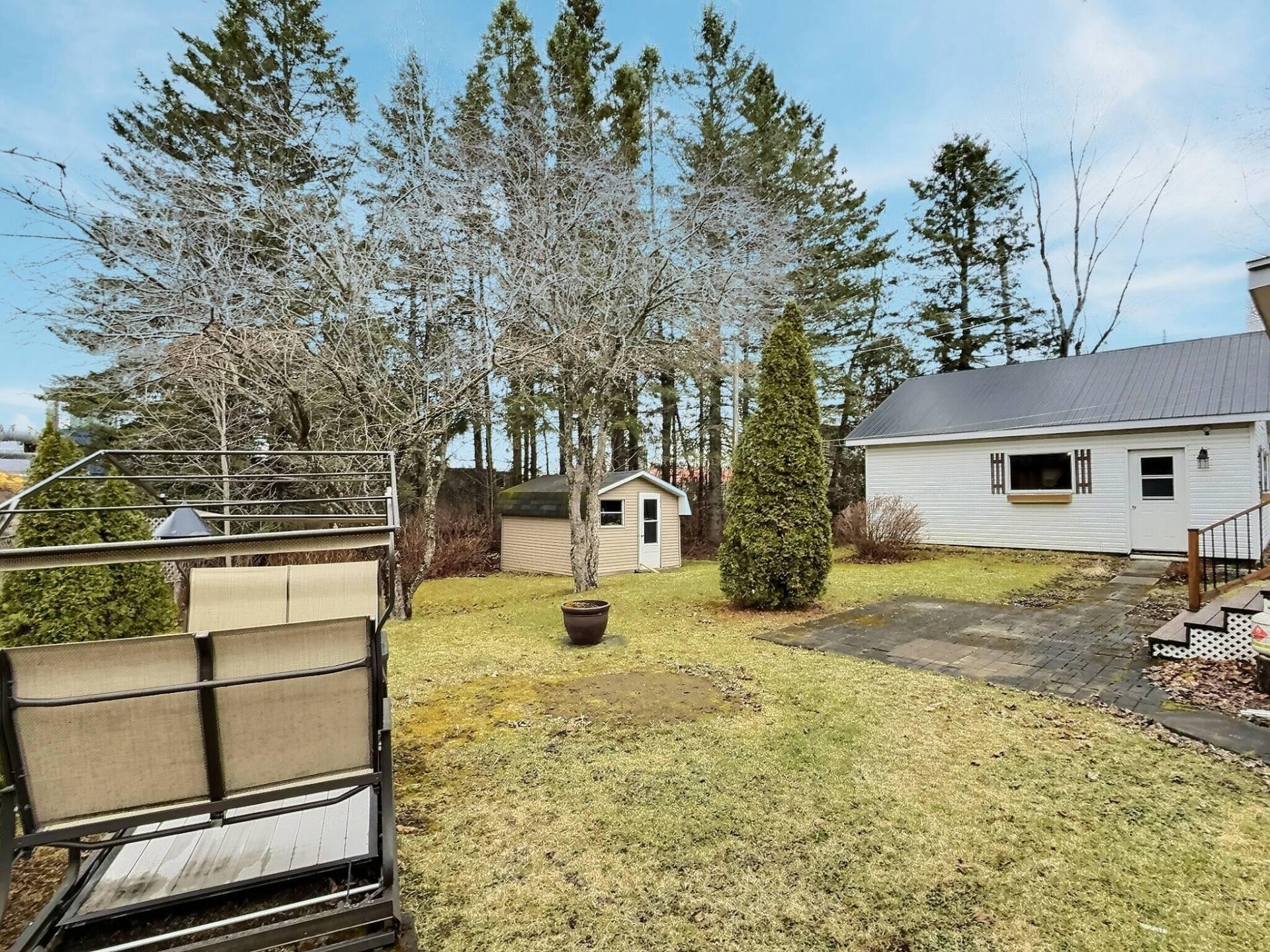 









46

 - 46A


Rue Principale S.

,
La Patrie,




QC
J0B1Y0

