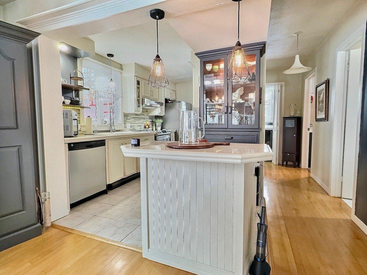 









46

 - 46A


Rue Principale S.

,
La Patrie,




QC
J0B1Y0

