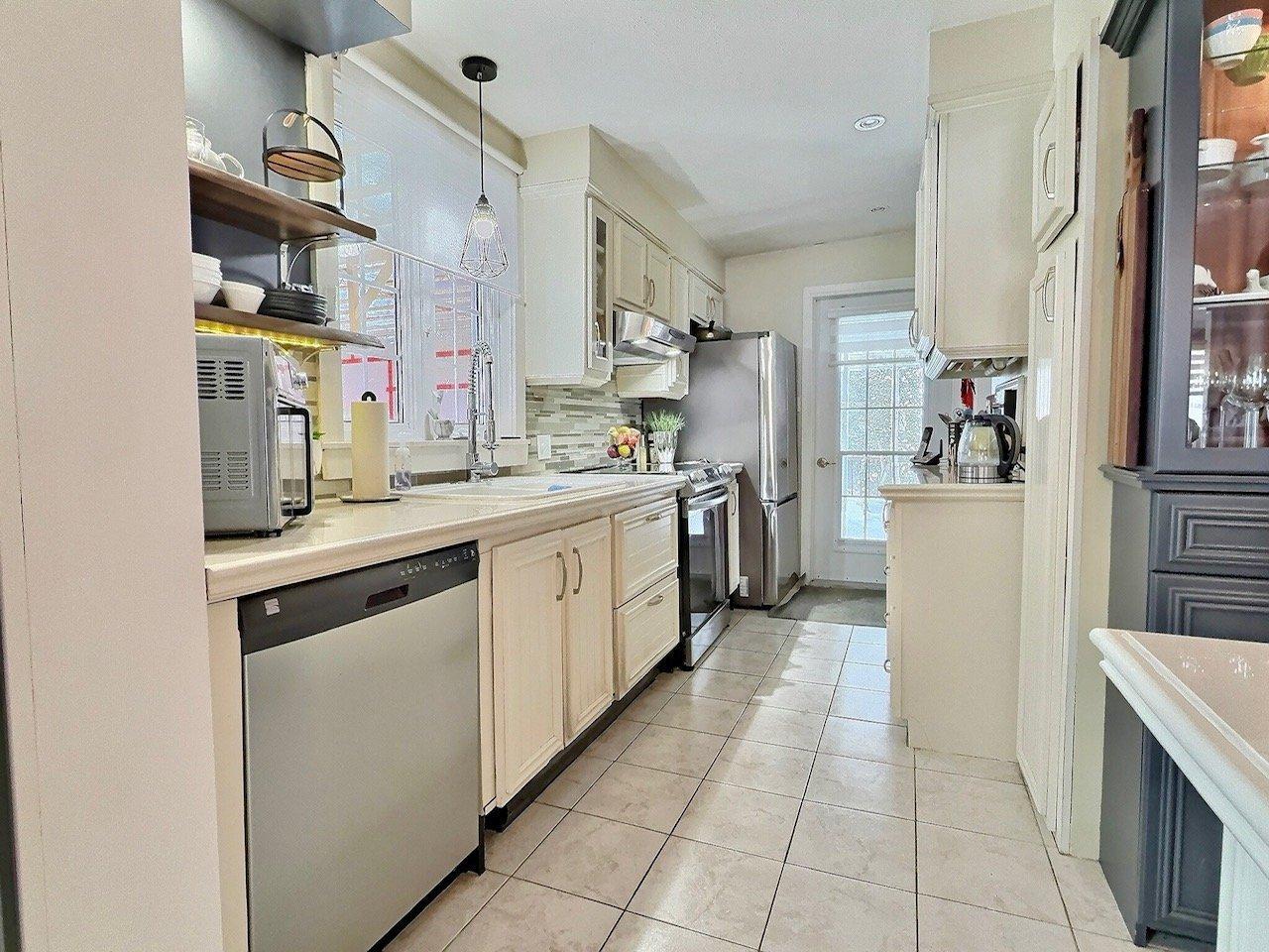 









46

 - 46A


Rue Principale S.

,
La Patrie,




QC
J0B1Y0

