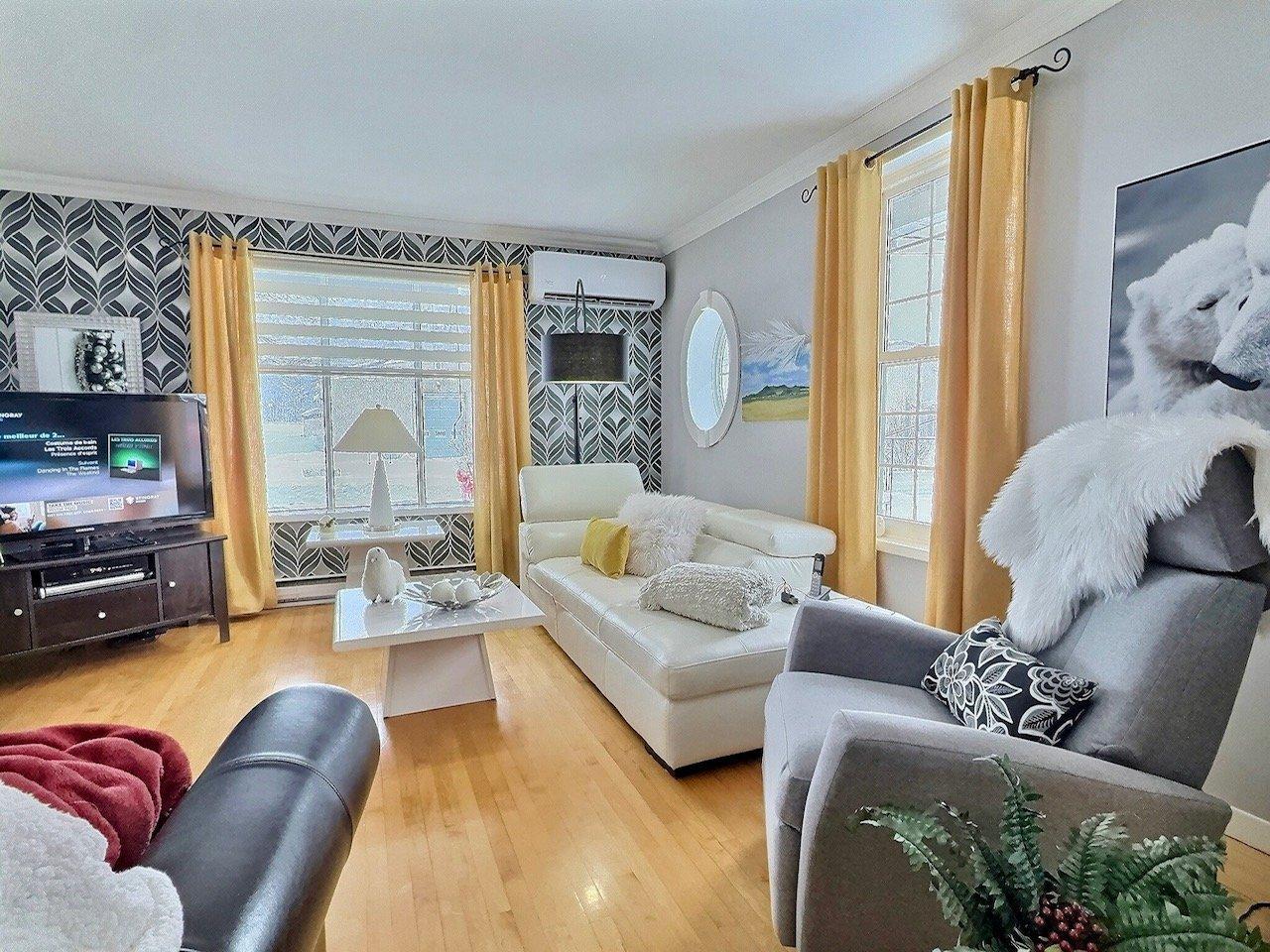 









46

 - 46A


Rue Principale S.

,
La Patrie,




QC
J0B1Y0


