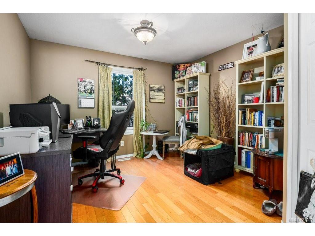 









530


Zerkee

Pl,
Courtenay,




BC
V9N 8J6

