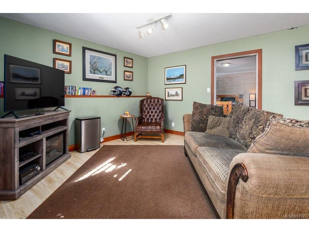 









530


Zerkee

Pl,
Courtenay,




BC
V9N 8J6

