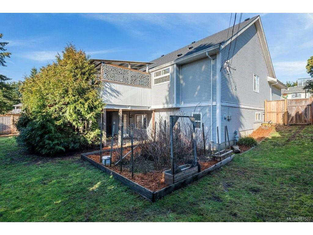 









530


Zerkee

Pl,
Courtenay,




BC
V9N 8J6

