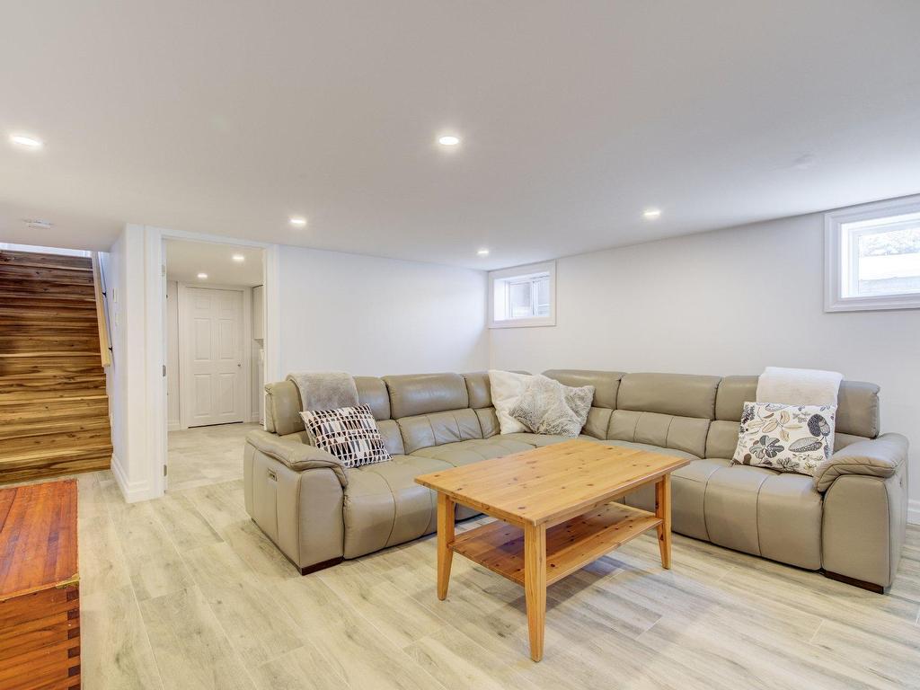 









344


Rue Monseigneur-Moreau

,
Beloeil,




QC
J3G3A2


