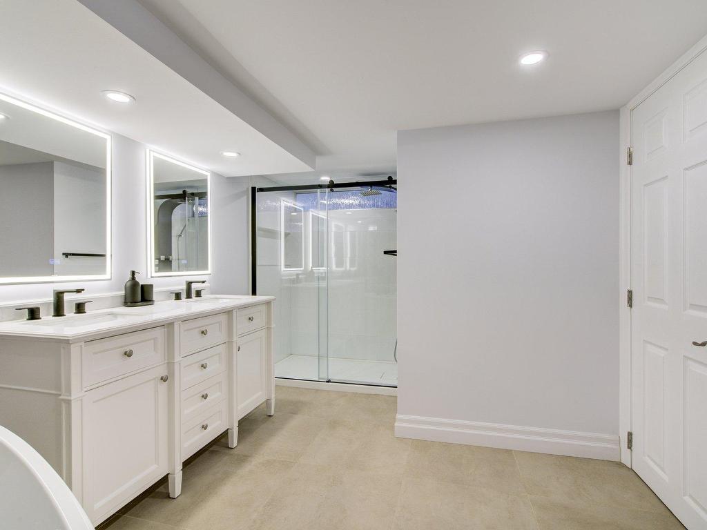 









344


Rue Monseigneur-Moreau

,
Beloeil,




QC
J3G3A2

