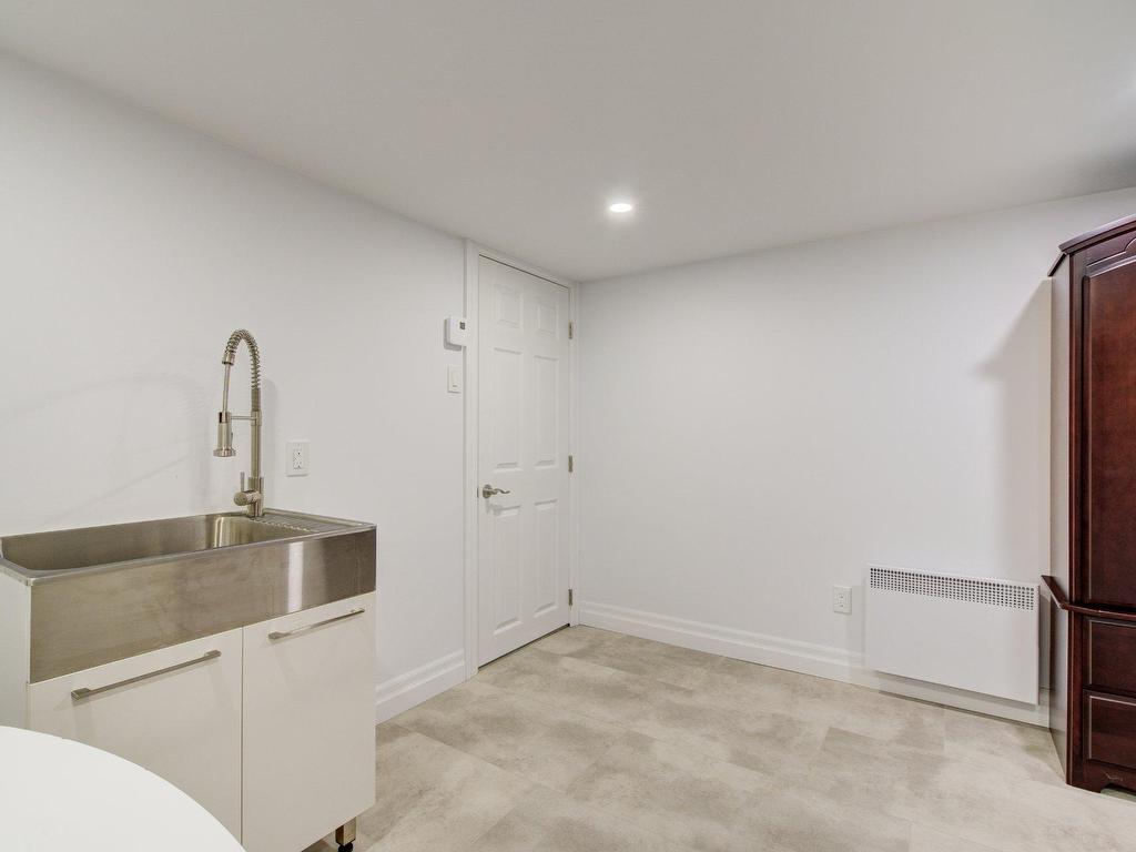 









344


Rue Monseigneur-Moreau

,
Beloeil,




QC
J3G3A2

