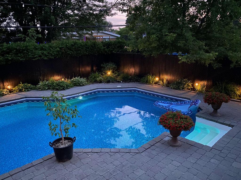 









344


Rue Monseigneur-Moreau

,
Beloeil,




QC
J3G3A2

