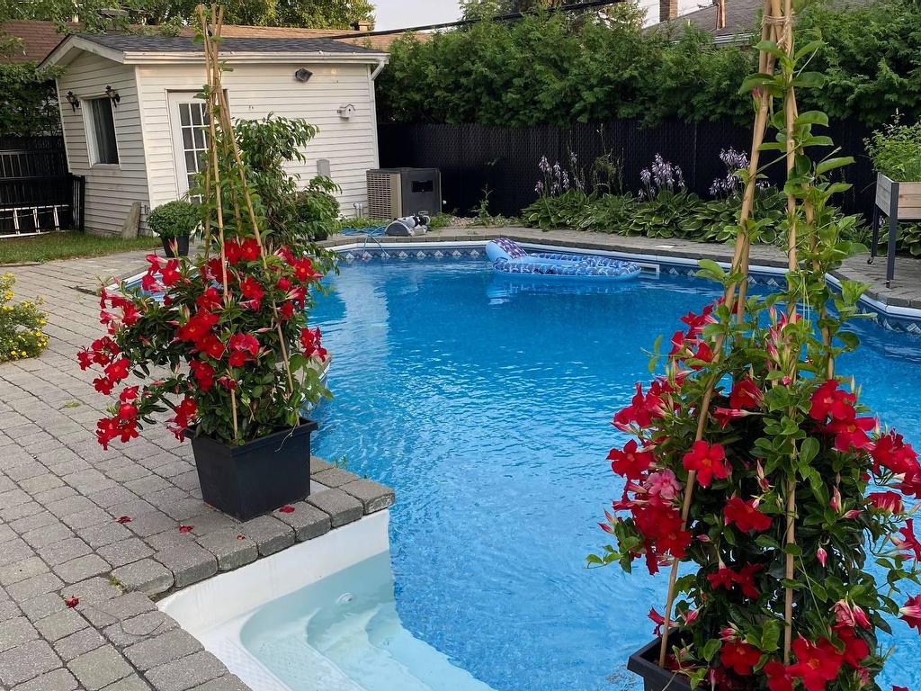 









344


Rue Monseigneur-Moreau

,
Beloeil,




QC
J3G3A2


