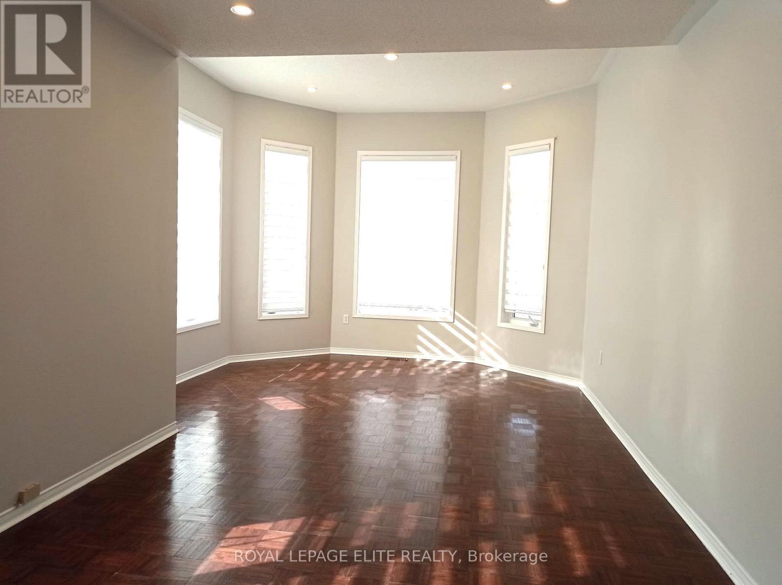 












1278 SANDPIPER ROAD

,
Oakville,




Ontario
L6M3V7

