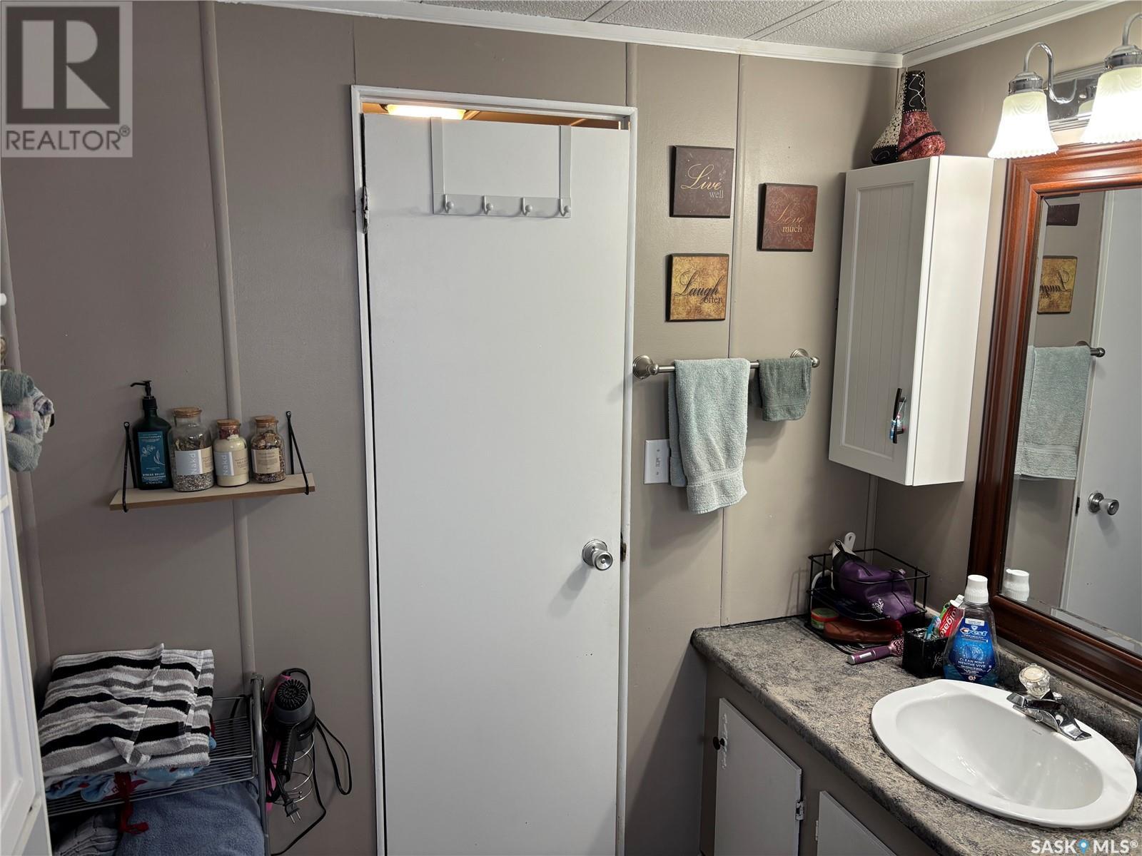 












14 Prairie Winds ESTATES

,
Kindersley,




Saskatchewan
S0L1S2

