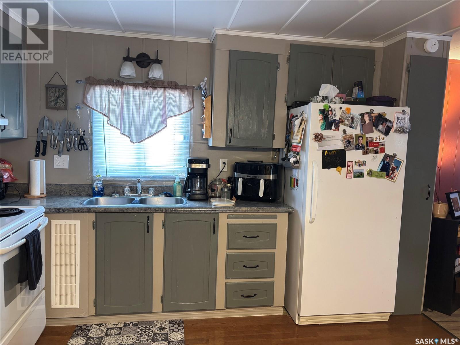 












14 Prairie Winds ESTATES

,
Kindersley,




Saskatchewan
S0L1S2

