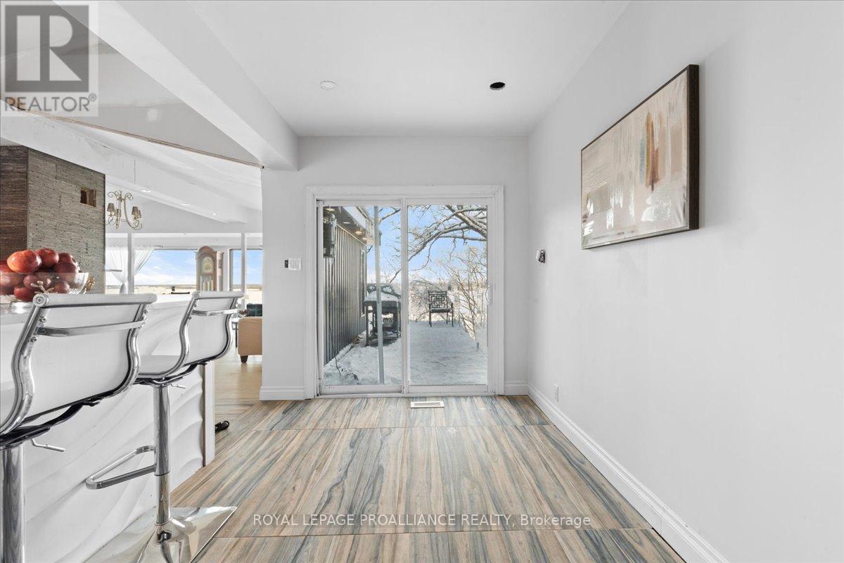 












23 SIDNEY SHORE LANE

,
Prince Edward County (Sophiasburgh),




Ontario
K0K2T0

