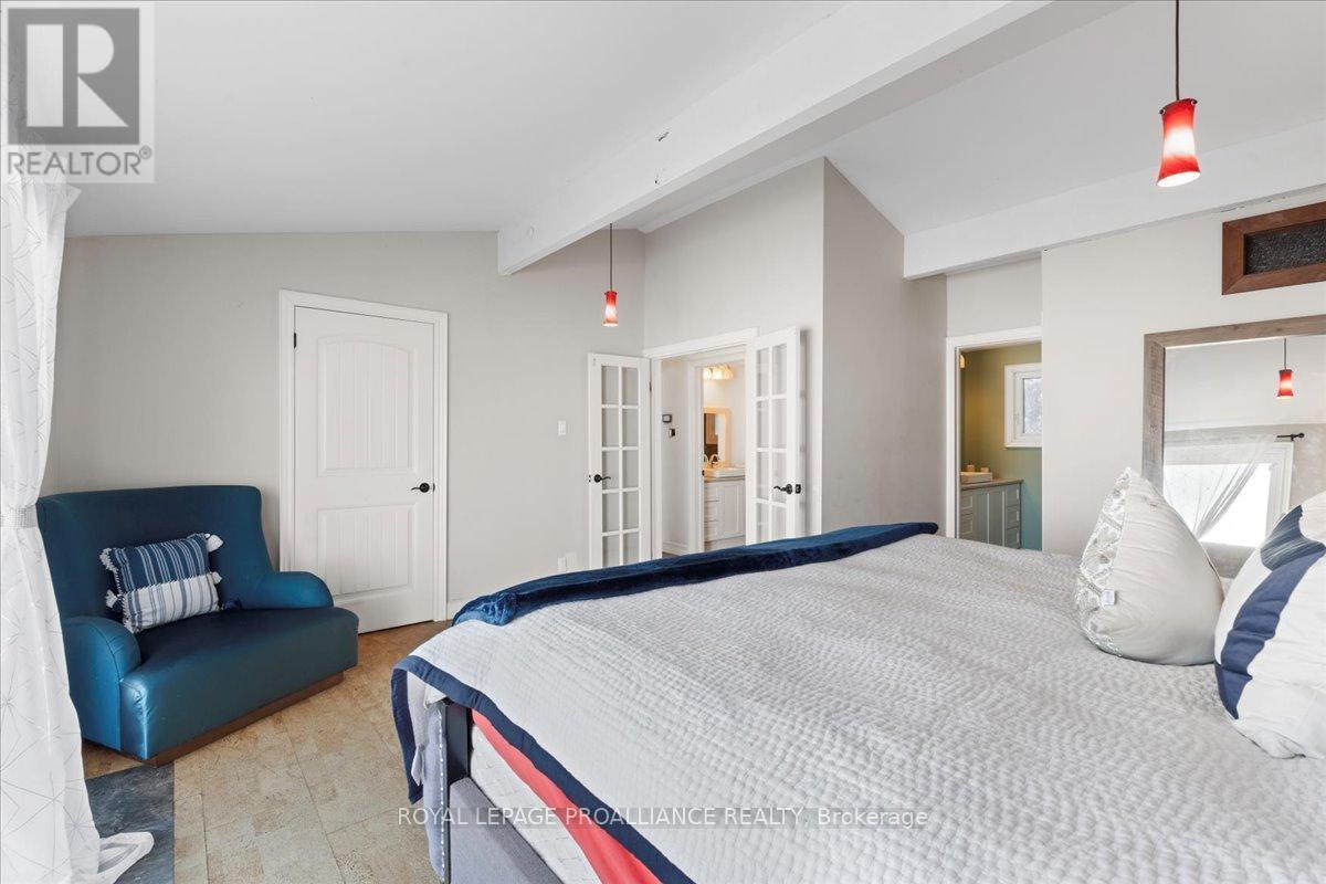 












23 SIDNEY SHORE LANE

,
Prince Edward County (Sophiasburgh),




Ontario
K0K2T0


