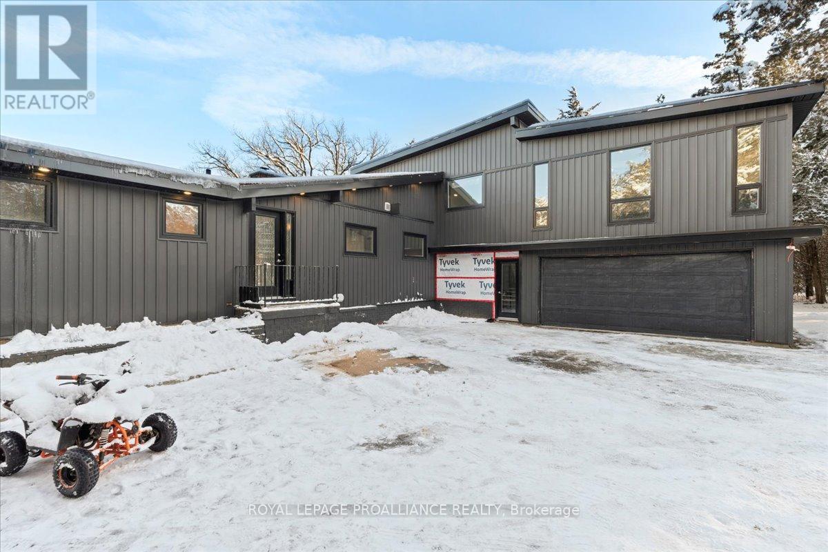 












23 SIDNEY SHORE LANE

,
Prince Edward County (Sophiasburgh),




Ontario
K0K2T0

